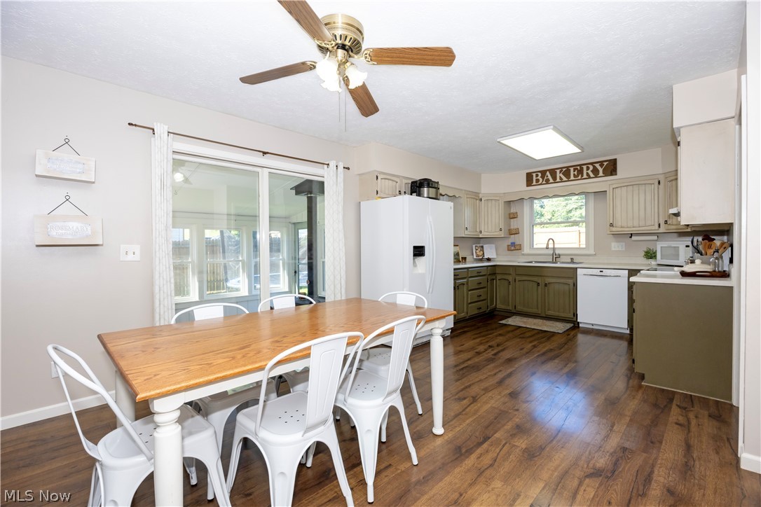 708 Youngs Terrace Loudonville OH 44842