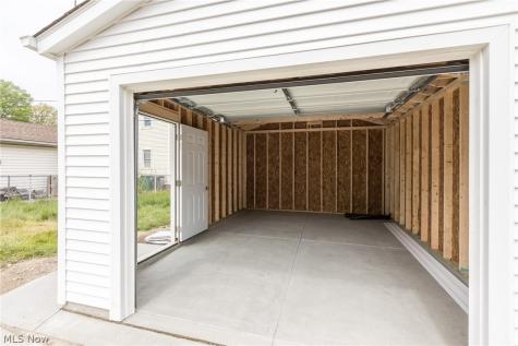 29307 Lake Shore Boulevard Willowick OH 44095