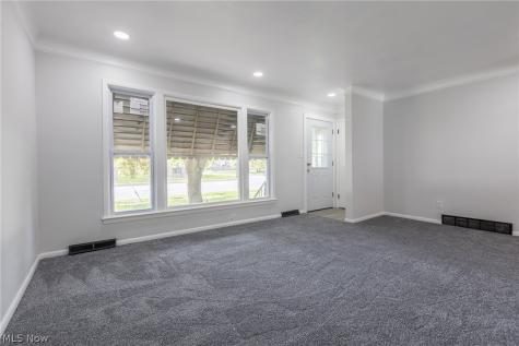 29307 Lake Shore Boulevard Willowick OH 44095