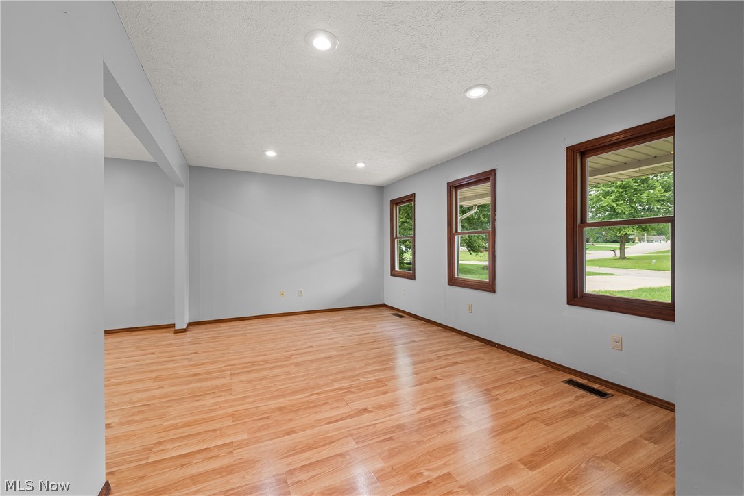 7404 Hidden Glen Drive Amherst OH 44001