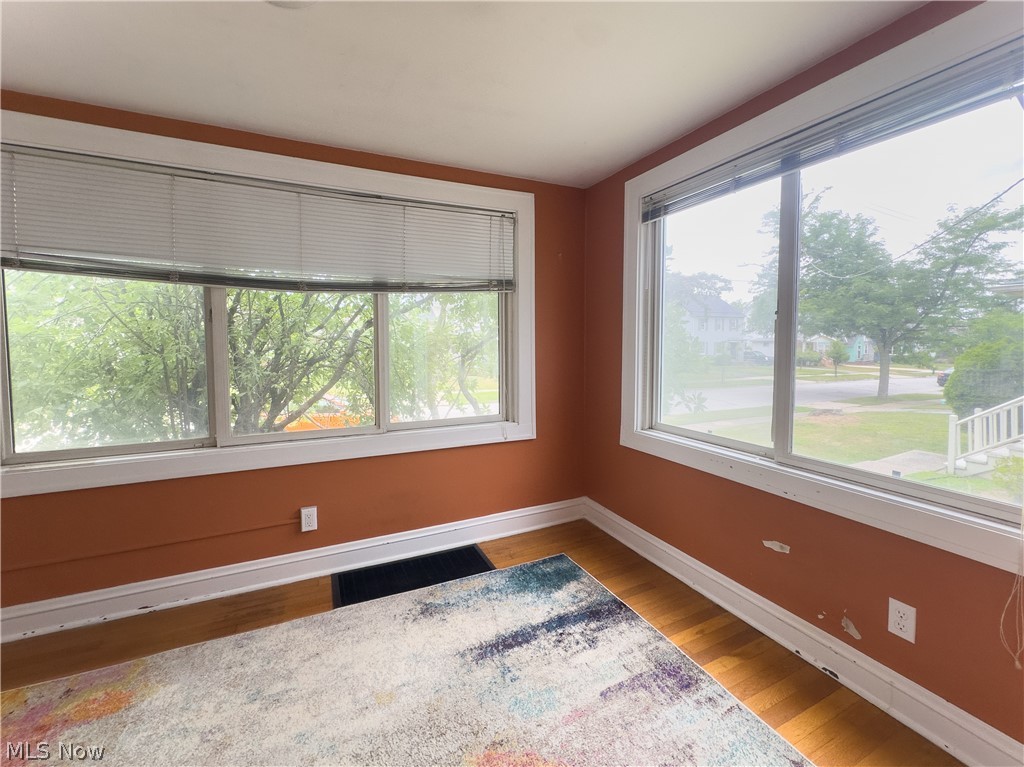 1517 Holmden Road South Euclid OH 44121