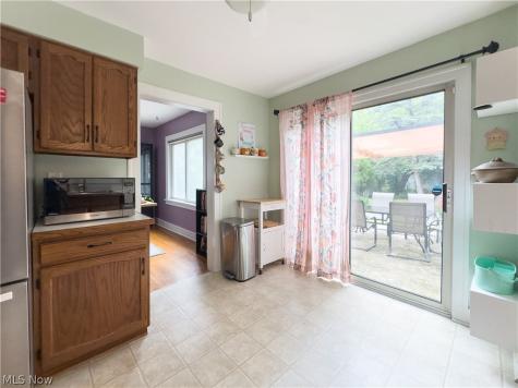 1517 Holmden Road South Euclid OH 44121