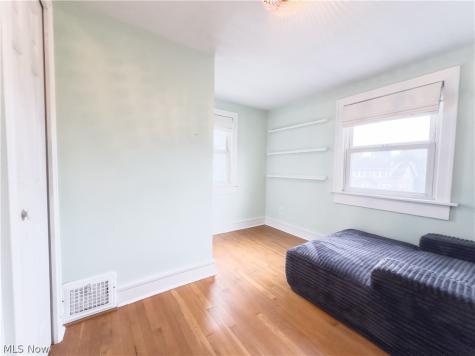 1517 Holmden Road South Euclid OH 44121