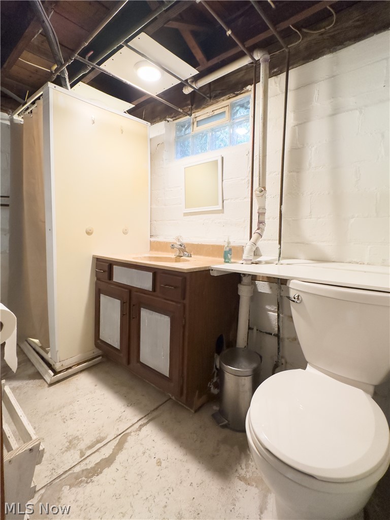 1517 Holmden Road South Euclid OH 44121