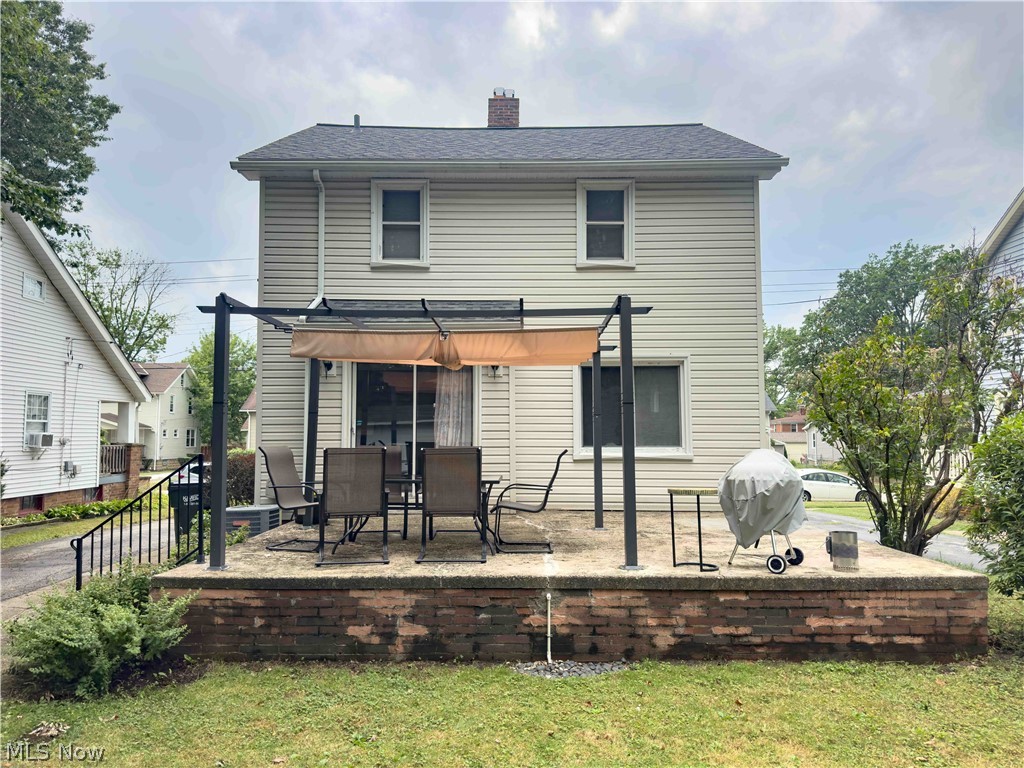 1517 Holmden Road South Euclid OH 44121
