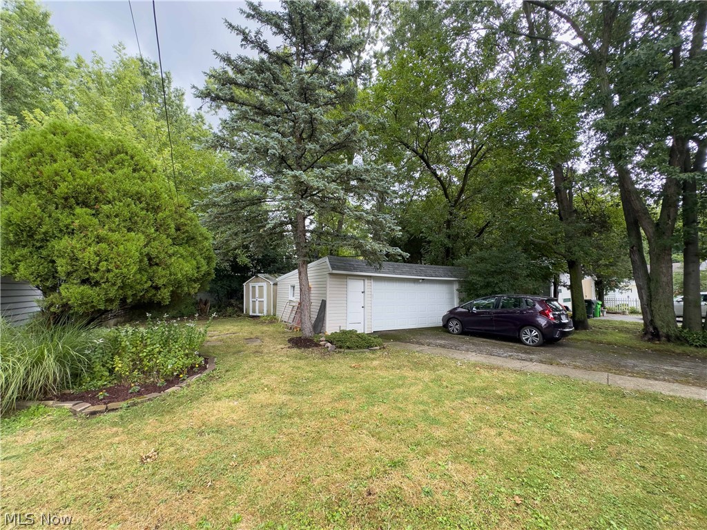 1517 Holmden Road South Euclid OH 44121