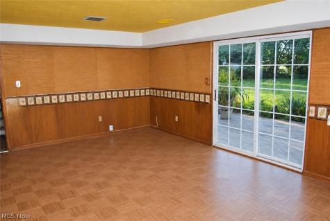 1815 Oaklawn Drive Parma OH 44134