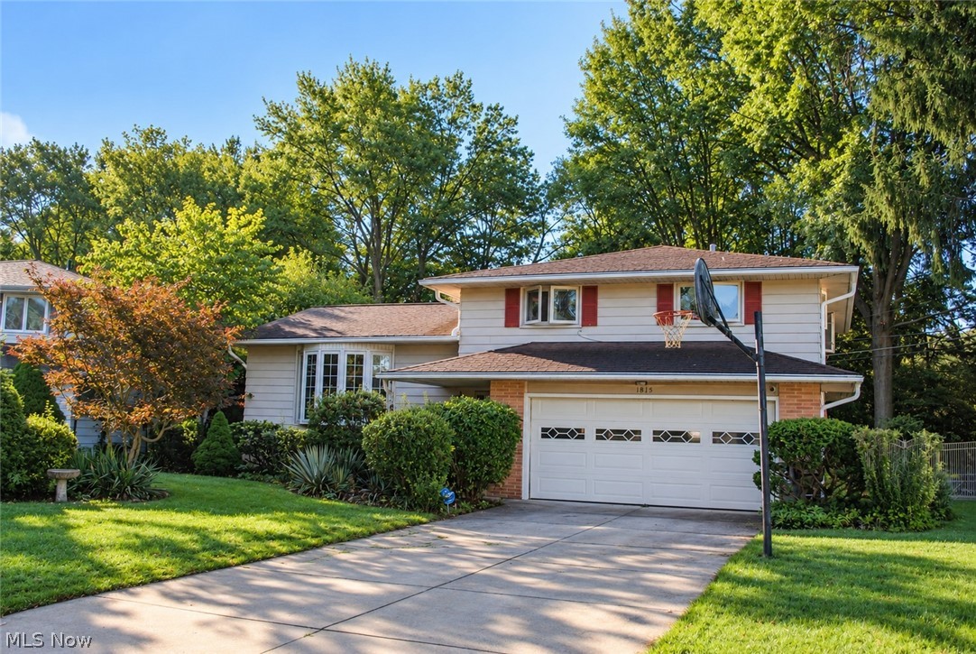 1815 Oaklawn Drive Parma OH 44134