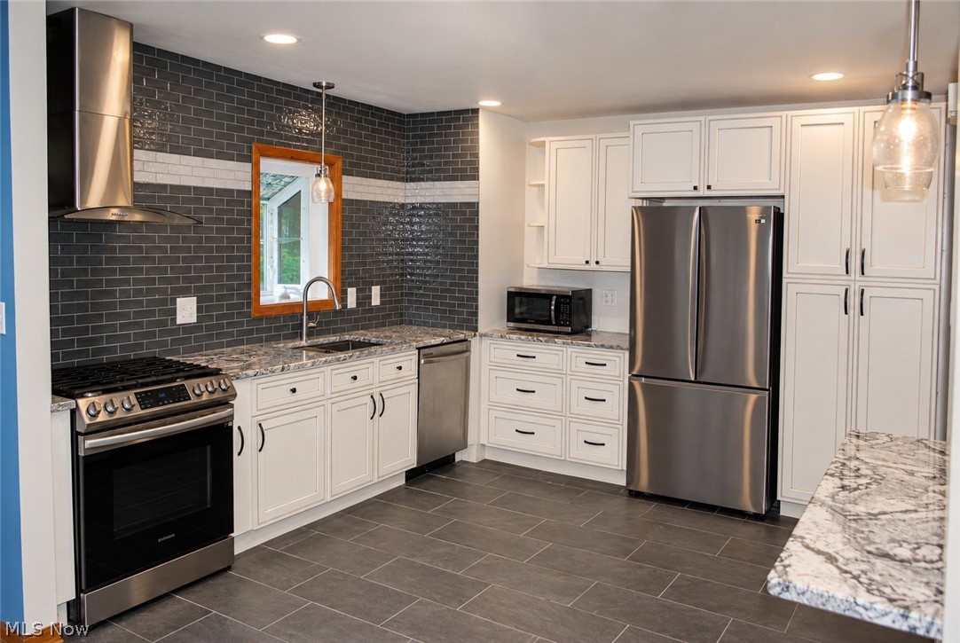 1815 Oaklawn Drive Parma OH 44134