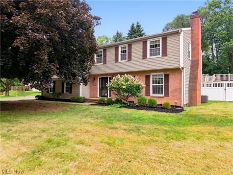924 Pittsburg Avenue NW North Canton OH 44720