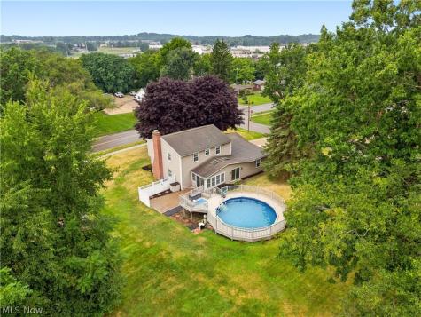 924 Pittsburg Avenue NW North Canton OH 44720