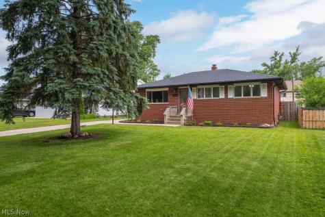 23838 Vincent Drive North Olmsted OH 44070