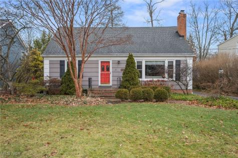 28318 W Oviatt Road Bay Village OH 44140