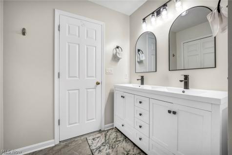 4316 Arlington Drive Brunswick OH 44212