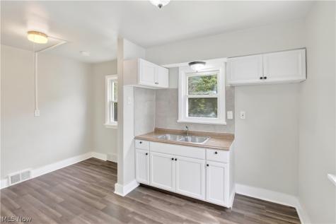 3357 E 149th Street Cleveland OH 44120