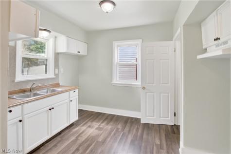 3357 E 149th Street Cleveland OH 44120