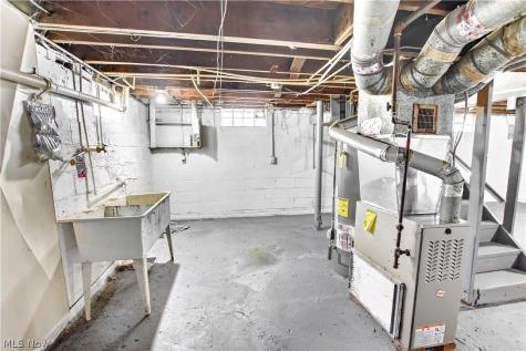 3357 E 149th Street Cleveland OH 44120