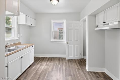 3357 E 149th Street Cleveland OH 44120