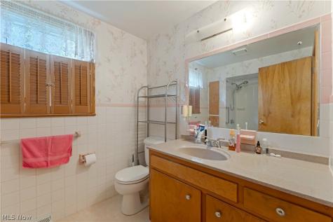 680 Forest Ridge Drive Youngstown OH 44512
