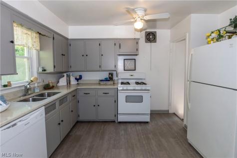 1597 Bond Street Akron OH 44313