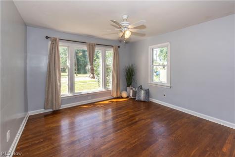 1597 Bond Street Akron OH 44313