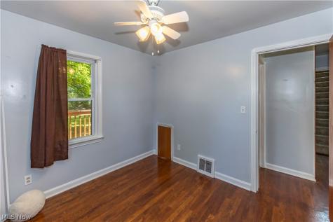 1597 Bond Street Akron OH 44313