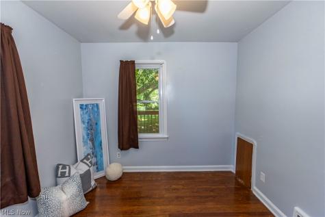 1597 Bond Street Akron OH 44313