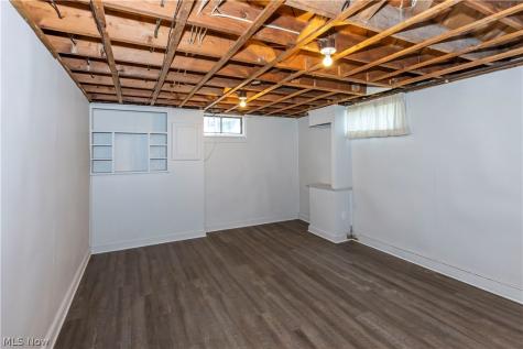 1597 Bond Street Akron OH 44313