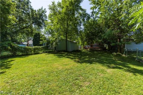 1597 Bond Street Akron OH 44313