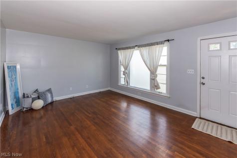 1597 Bond Street Akron OH 44313