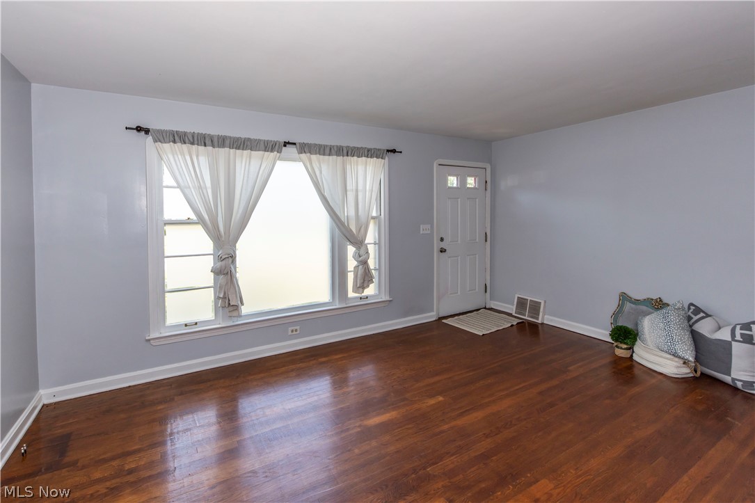 1597 Bond Street Akron OH 44313
