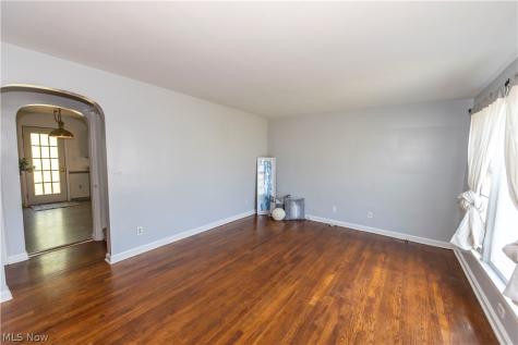 1597 Bond Street Akron OH 44313