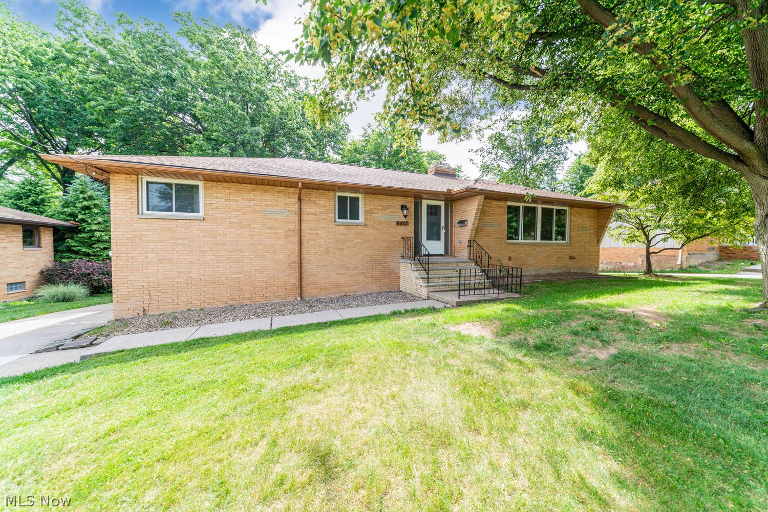 6473 Tanglewood Lane Seven Hills OH 44131