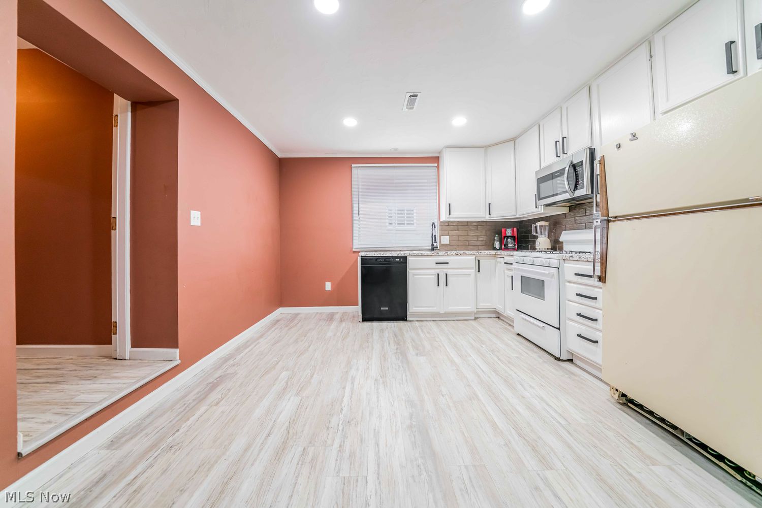 6473 Tanglewood Lane Seven Hills OH 44131