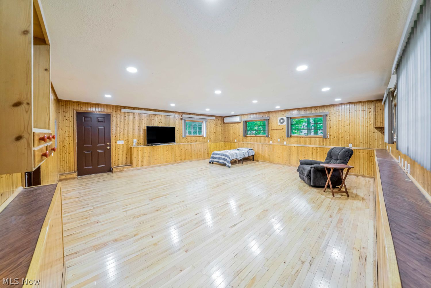 6473 Tanglewood Lane Seven Hills OH 44131