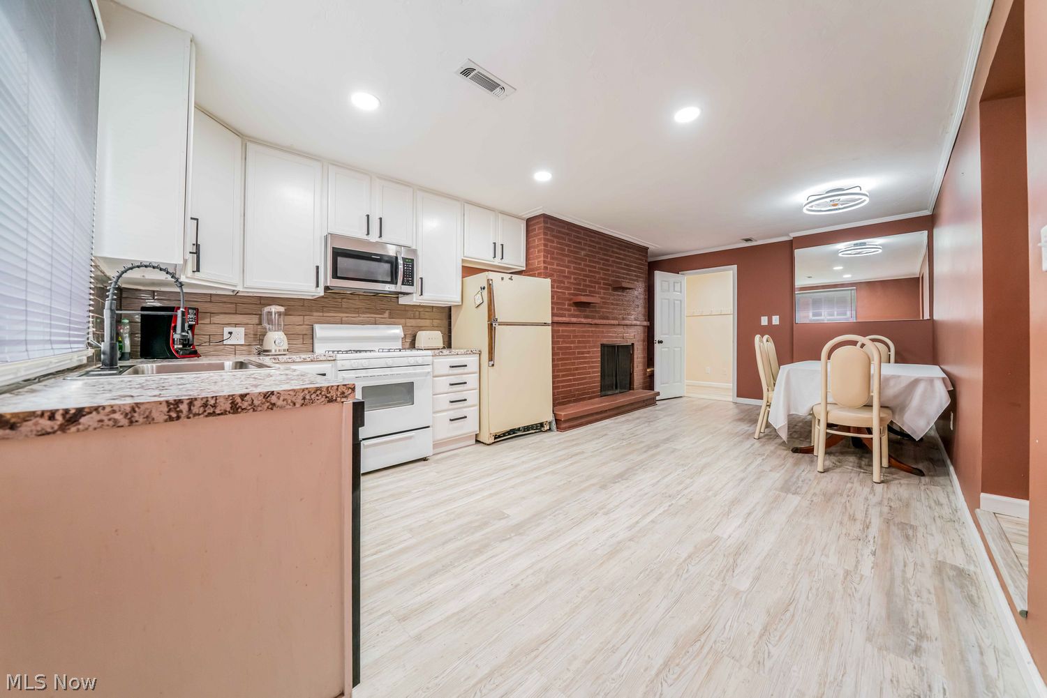 6473 Tanglewood Lane Seven Hills OH 44131