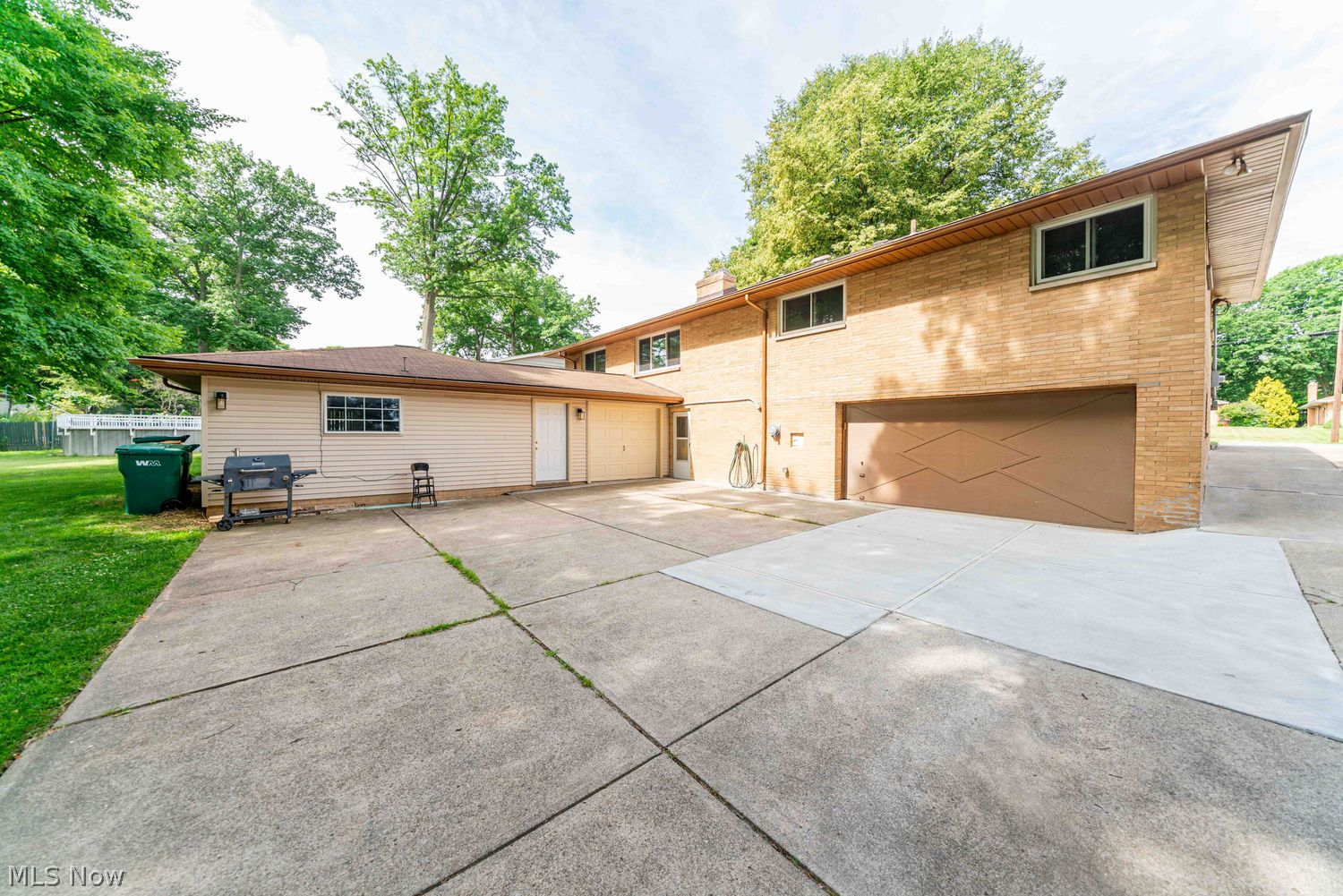 6473 Tanglewood Lane Seven Hills OH 44131