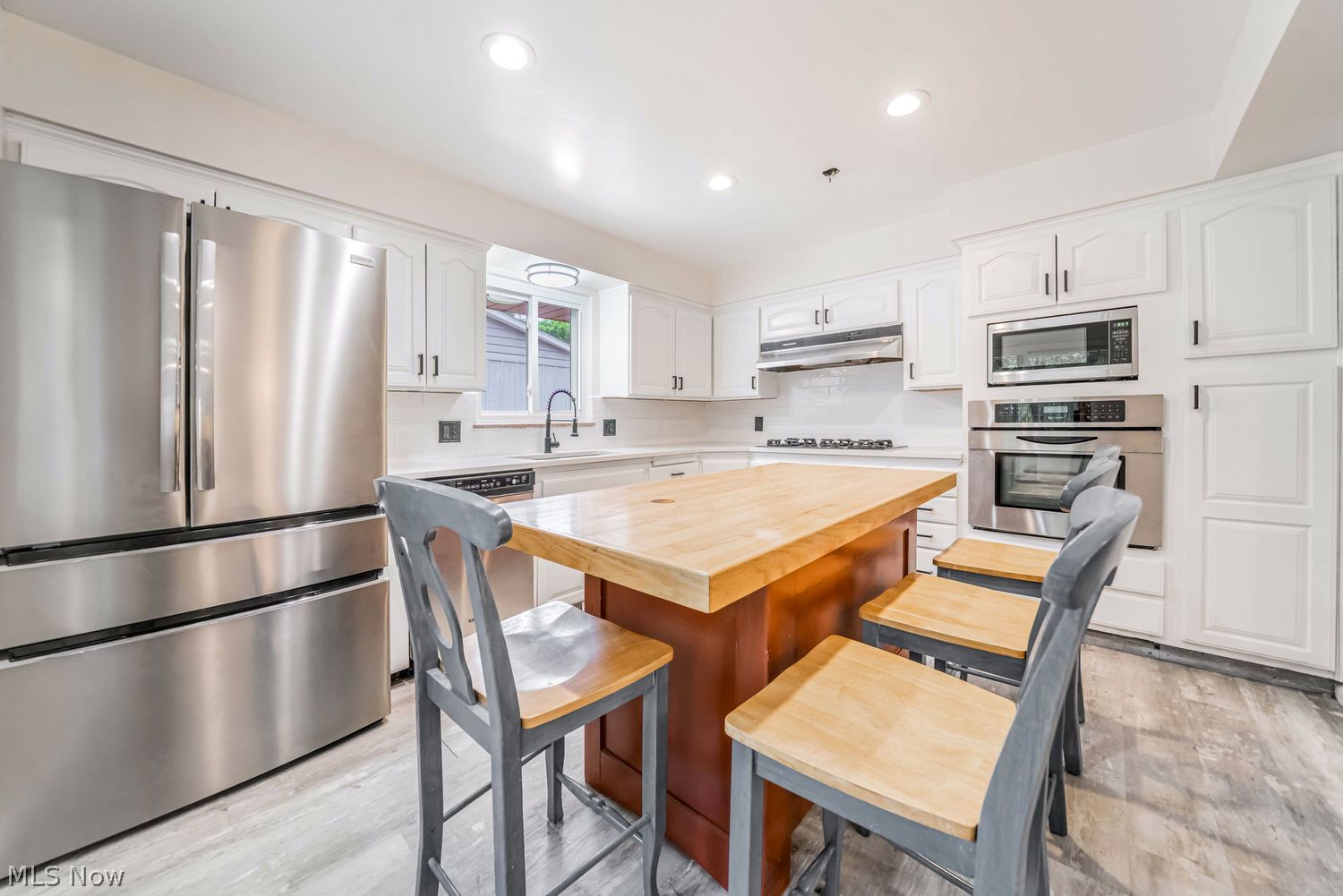 6473 Tanglewood Lane Seven Hills OH 44131