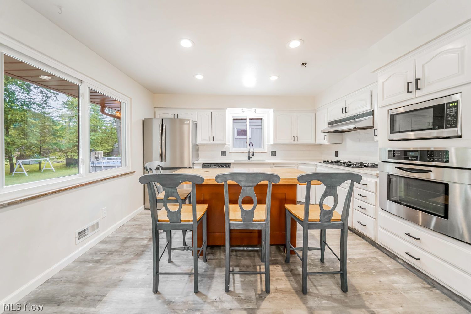 6473 Tanglewood Lane Seven Hills OH 44131