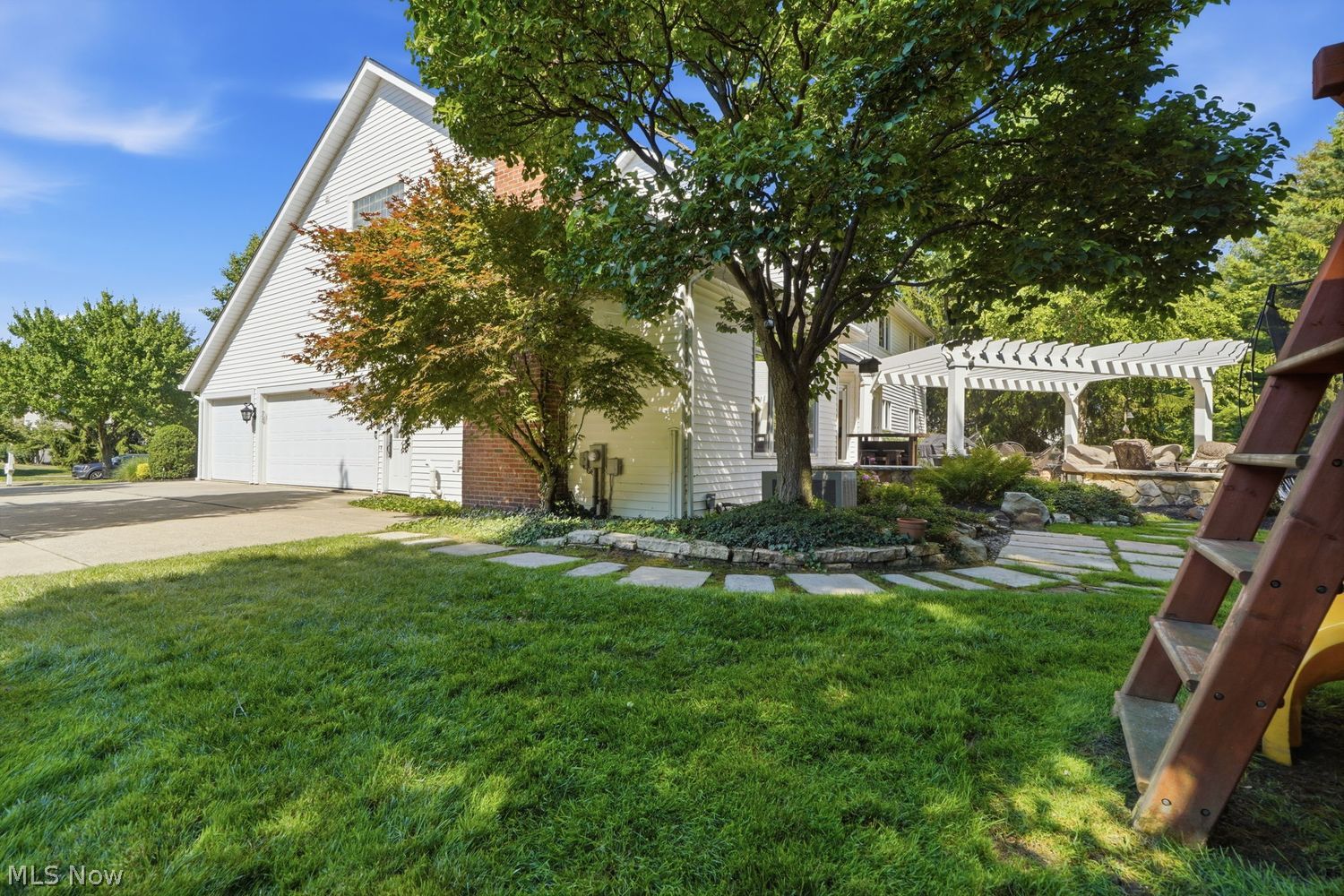 6236 S Applecross Road Cleveland OH 44143