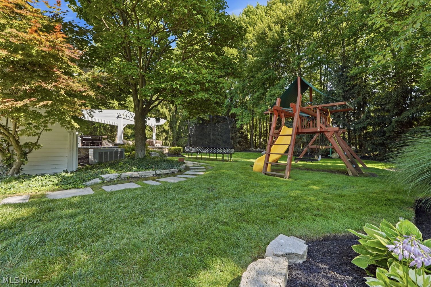 6236 S Applecross Road Cleveland OH 44143