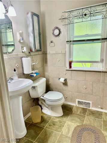4475 Monticello Boulevard South Euclid OH 44143