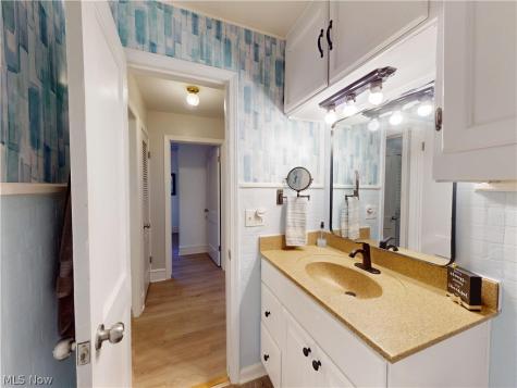 8375 E Wadora Circle NW North Canton OH 44720