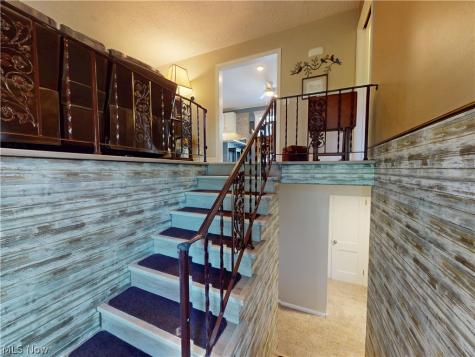 8375 E Wadora Circle NW North Canton OH 44720