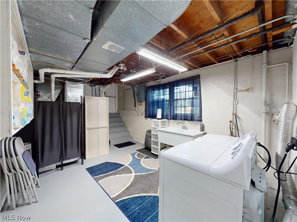 8375 E Wadora Circle NW North Canton OH 44720