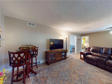 8375 E Wadora Circle NW North Canton OH 44720