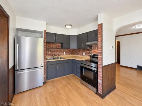 6526 Engle Road Brook Park OH 44142