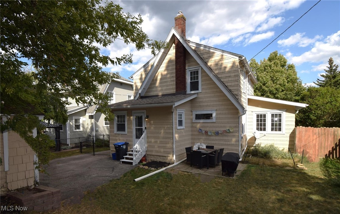 1614 Glenmount Avenue Akron OH 44301