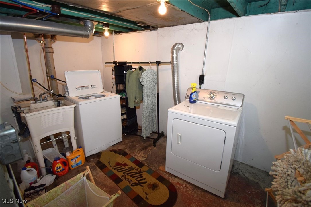1614 Glenmount Avenue Akron OH 44301