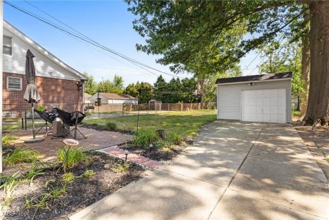 273 E 208th Street Euclid OH 44123